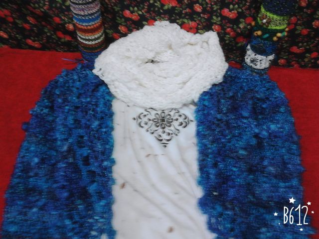 Bolero 100% lana , tejido a crochet